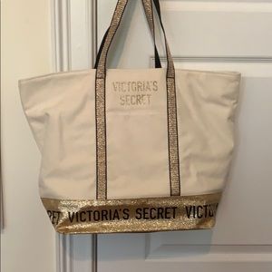 Victoria’s Secret Tote Bag✨